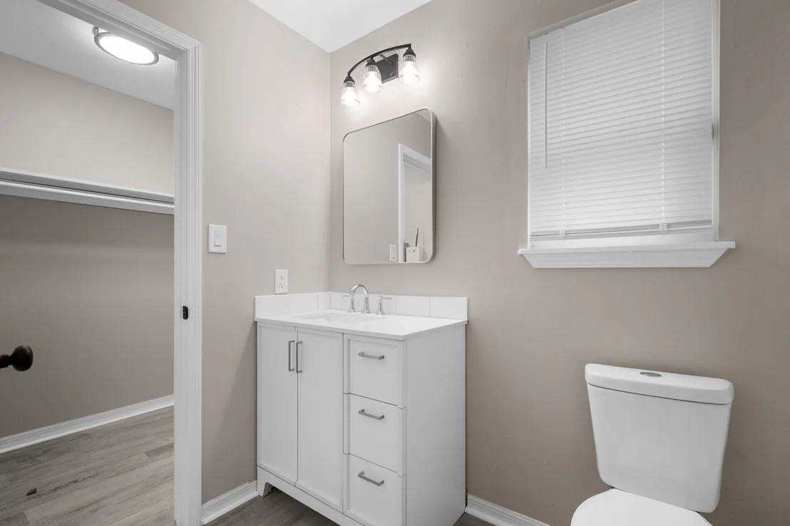 Photo of 3437 Auburn Road