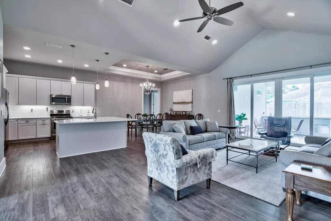 Photo of 989 Forest Shore Drive