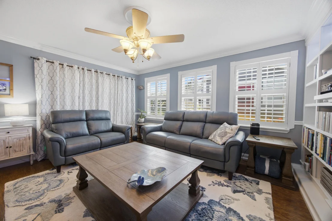 Photo of 325 Echo Circle