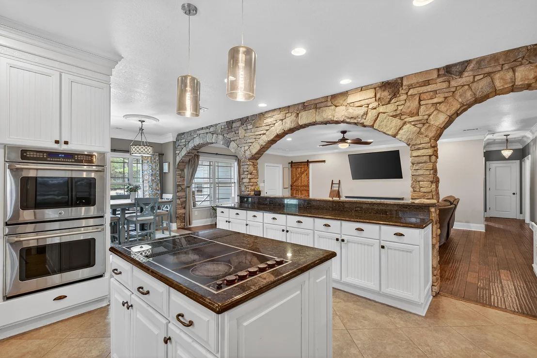 Photo of 7935 Peacock Road