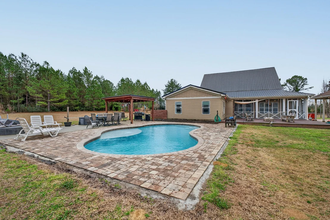 Photo of 7935 Peacock Road
