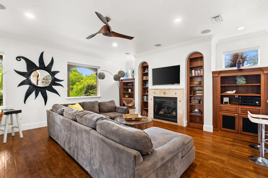 Photo of 4598 Paradise Isle
