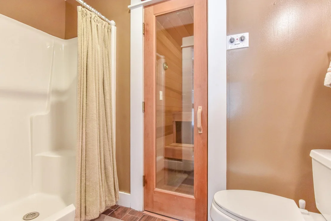 Photo of 100 Rue Martine