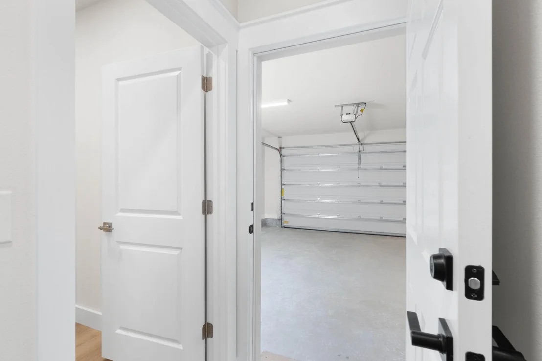 Photo of 1370 Central Parkway