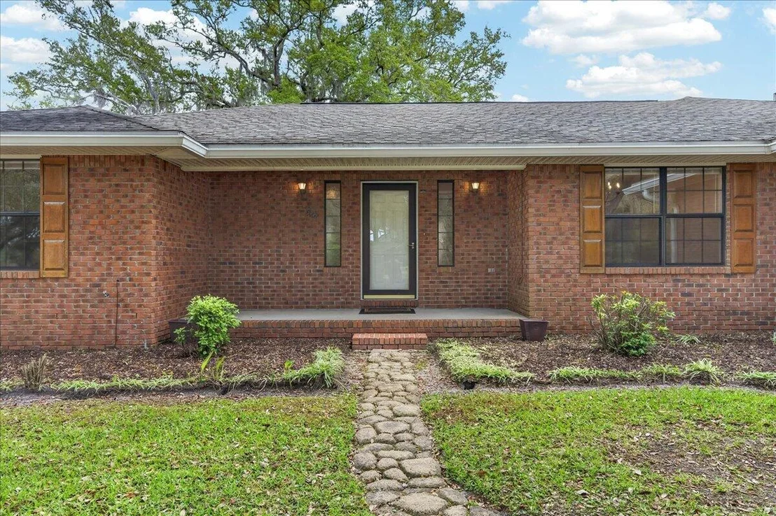 Photo of 56 Warwick Drive