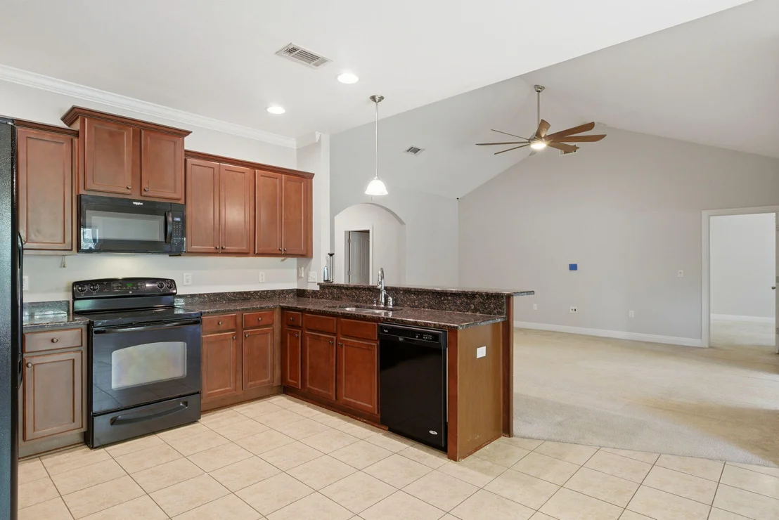 Photo of 106 Crab Apple Avenue