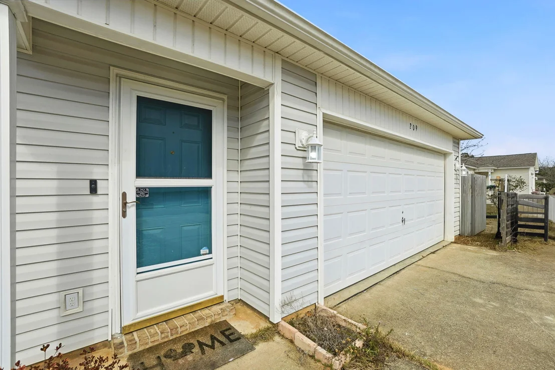Photo of 209 Cabana Way