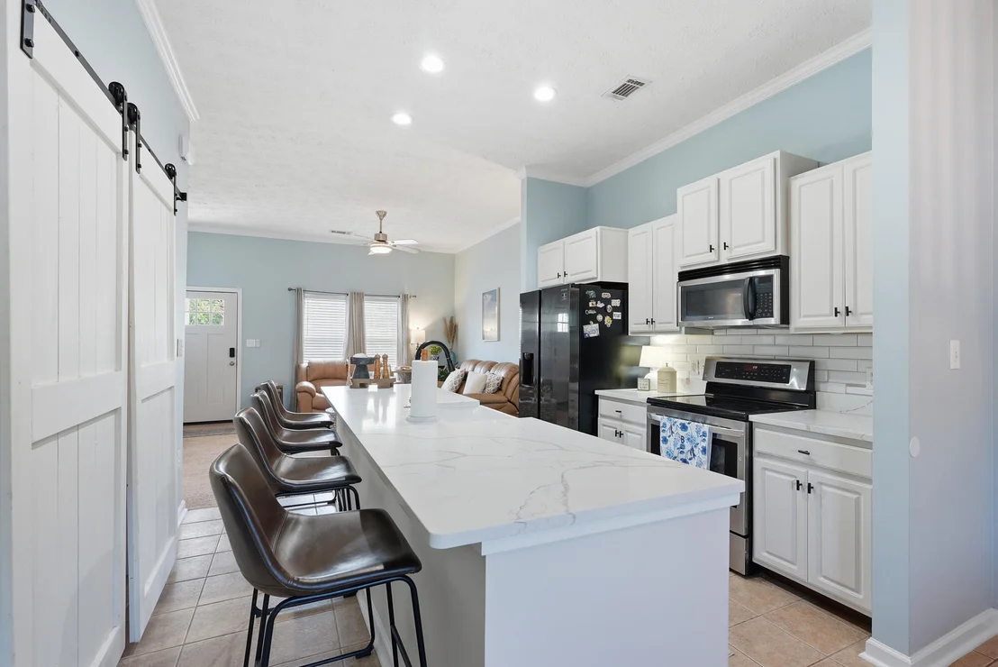 Photo of 573 Tropical Way