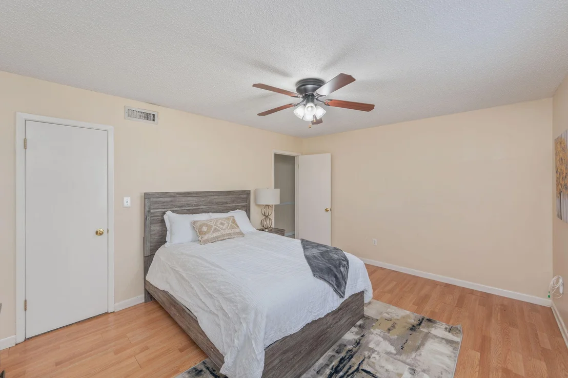 Photo of 2401 Roberts Drive