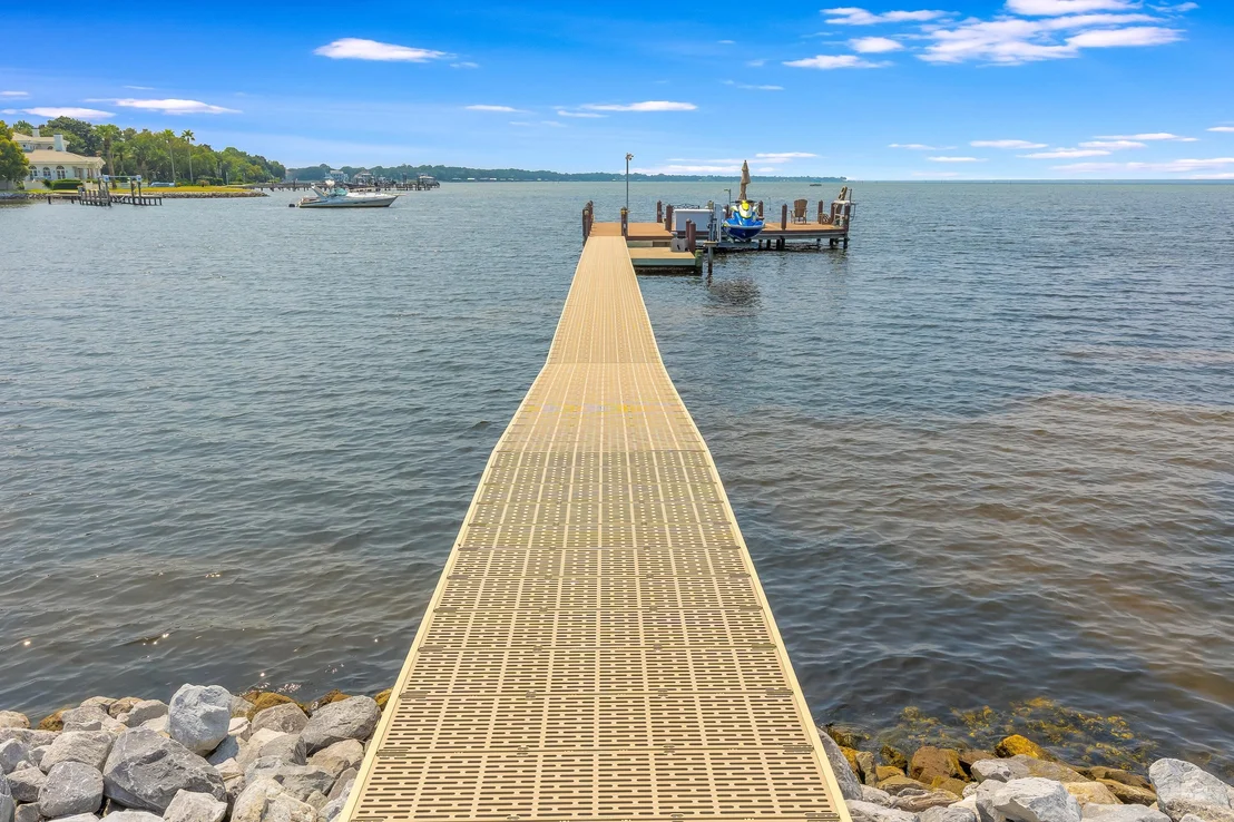 Photo of 4300 Breakwater Drive