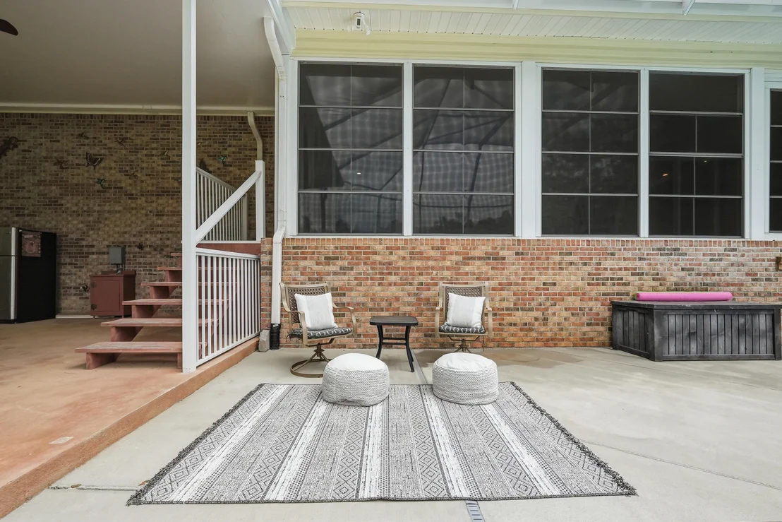 Photo of 4063 Lakeview Drive