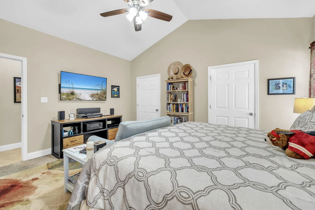 Photo of 79 Shoreline Drive