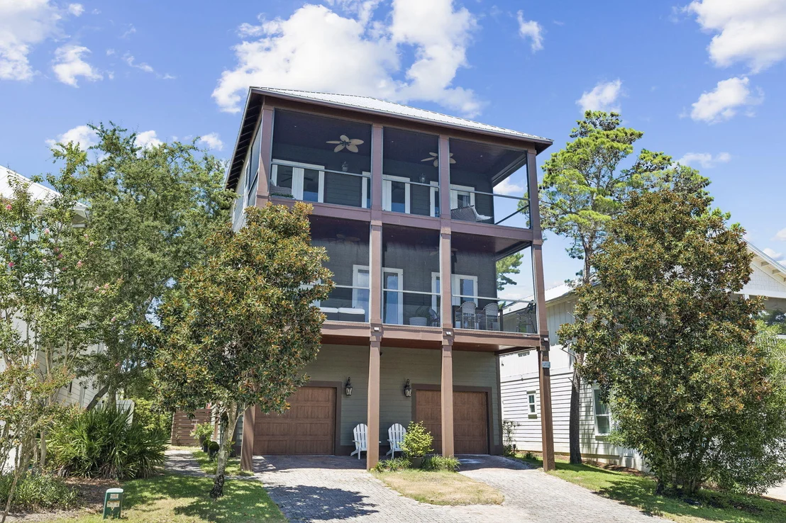 Photo of 123 Grande Pointe Drive