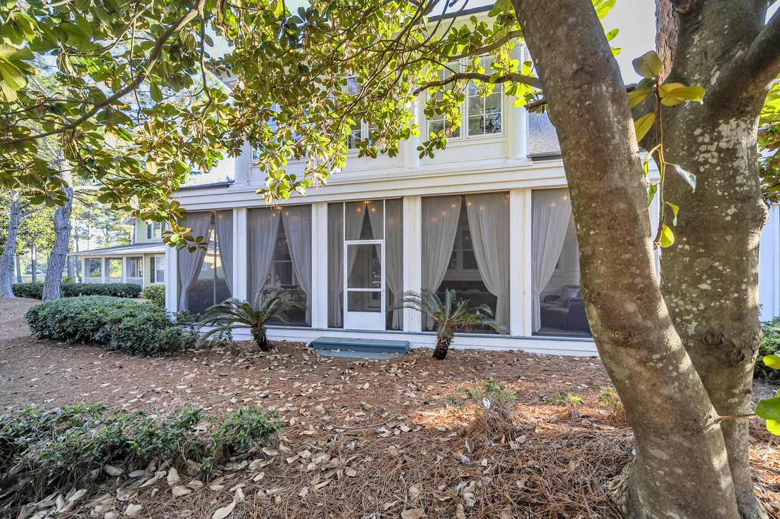 Photo of 1303 Laurel Way