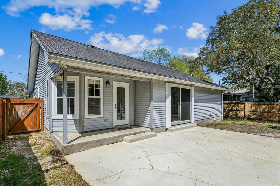Photo of 102 2nd Avenue