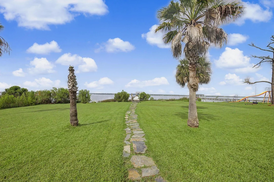 Photo of 4501 Bayside Drive