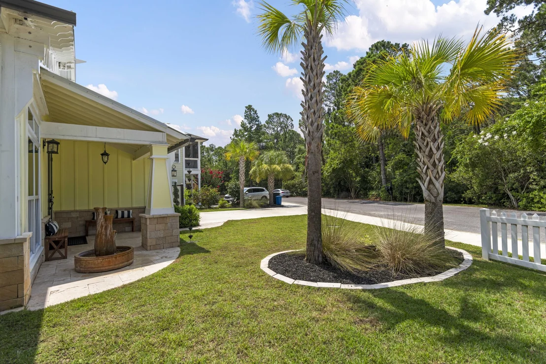 Photo of 46 Greenleaf Drive