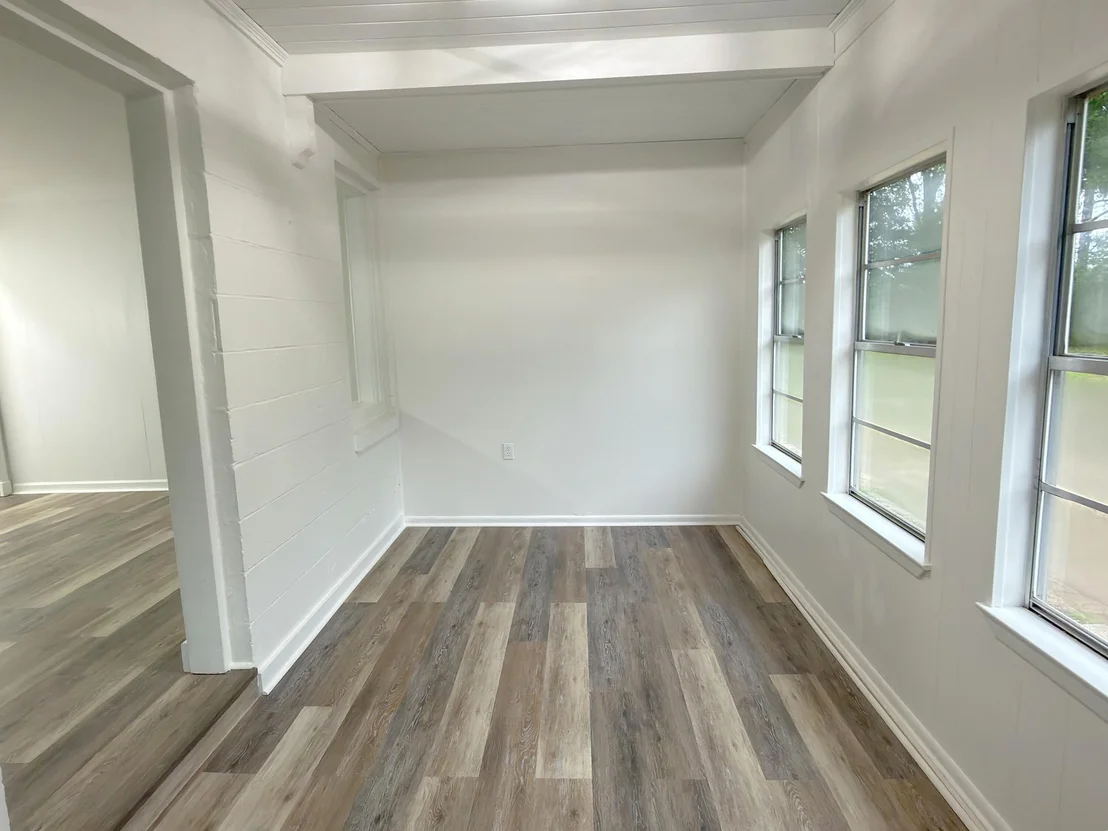 Photo of 215 E 3rd Avenue