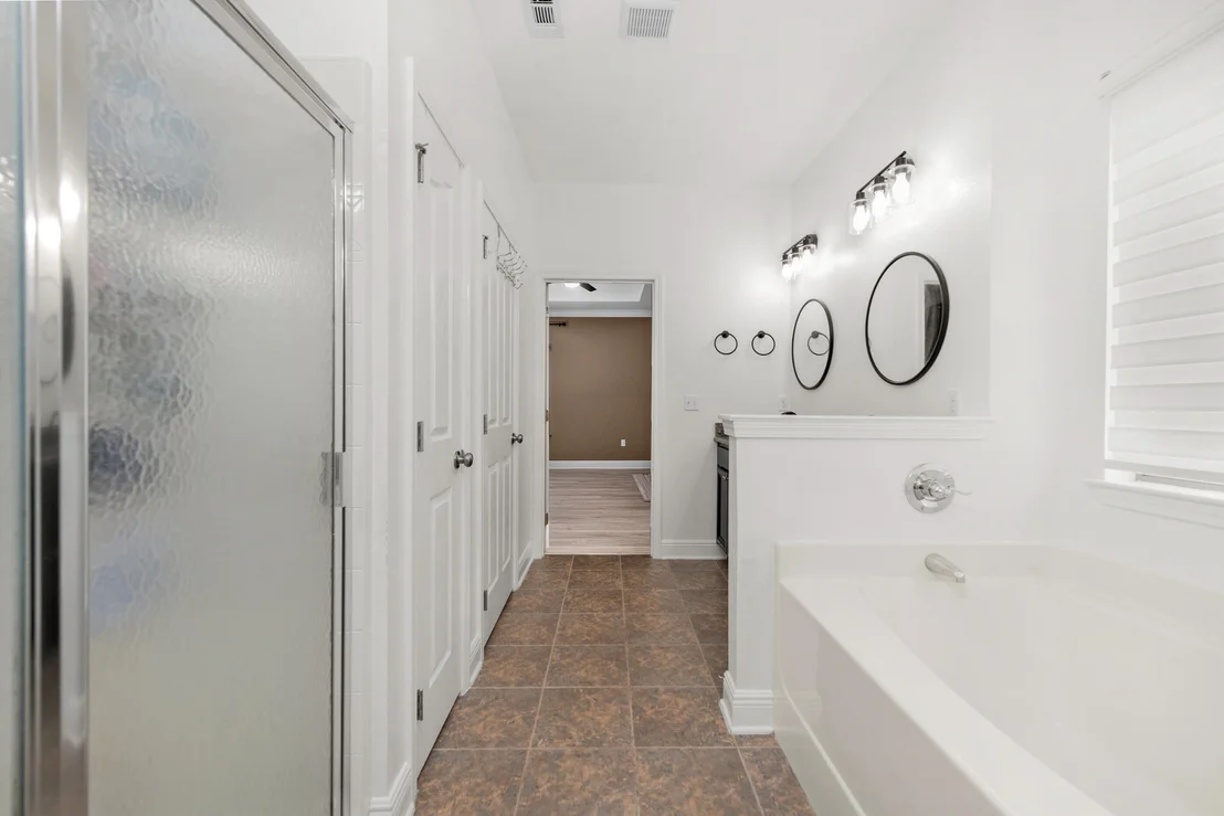 Photo of 653 Red Fern Road