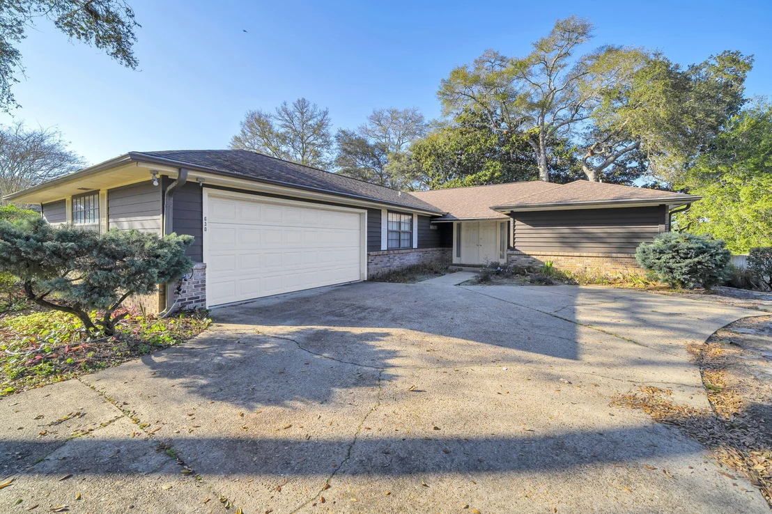 Photo of 630 Sailboat Drive