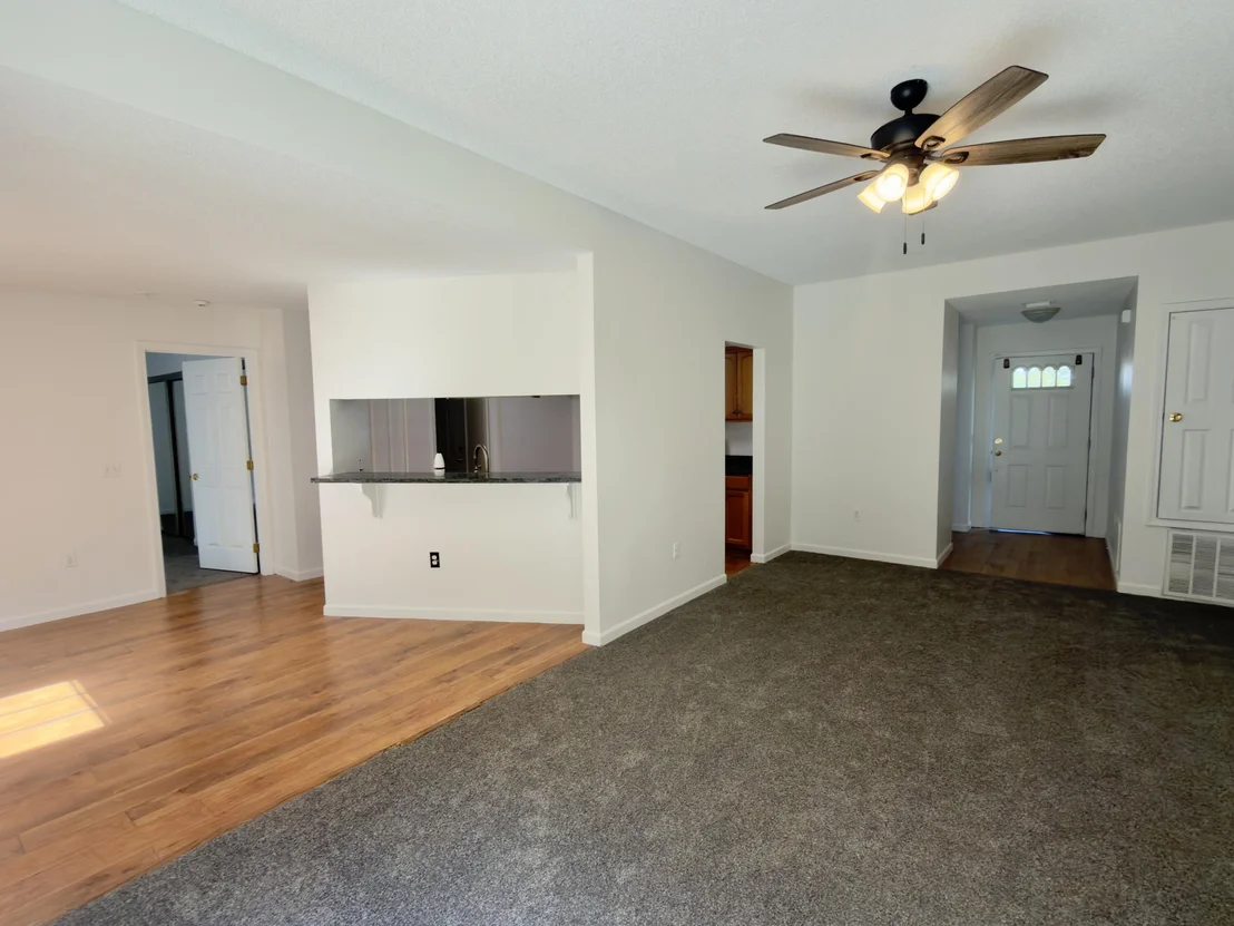 Photo of 5210 Moore Loop