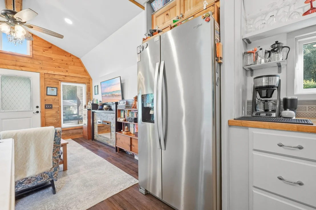Photo of 348 Eucalyptus Avenue