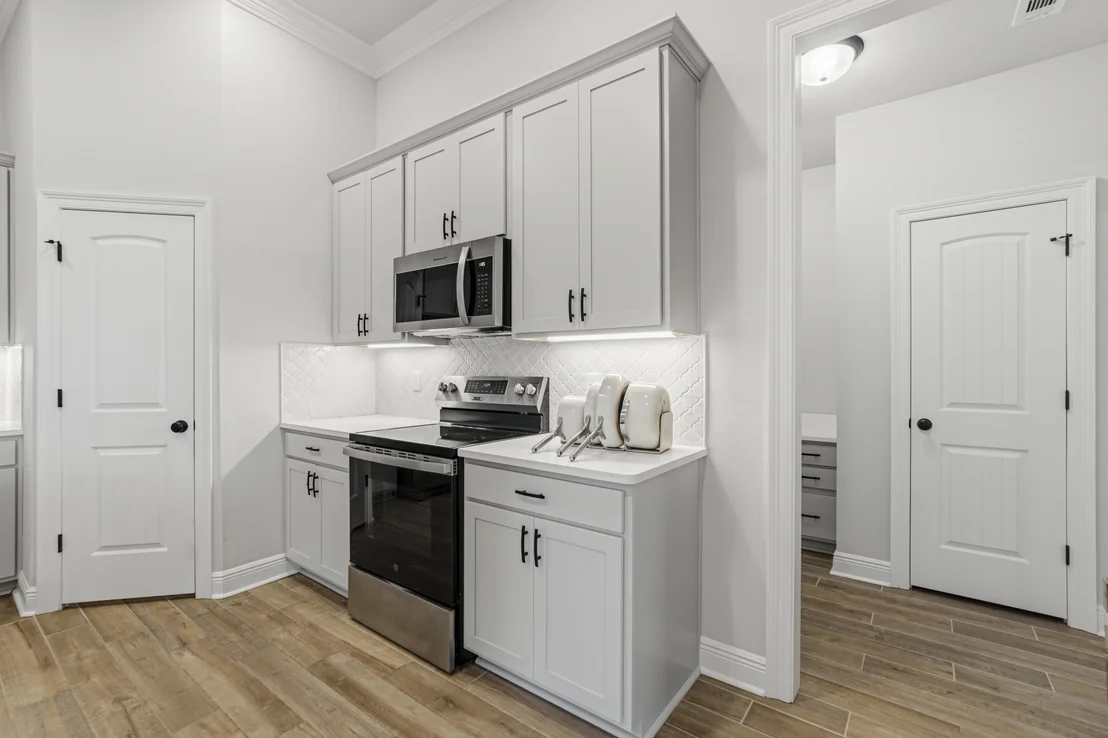 Photo of 395 Constellation Avenue
