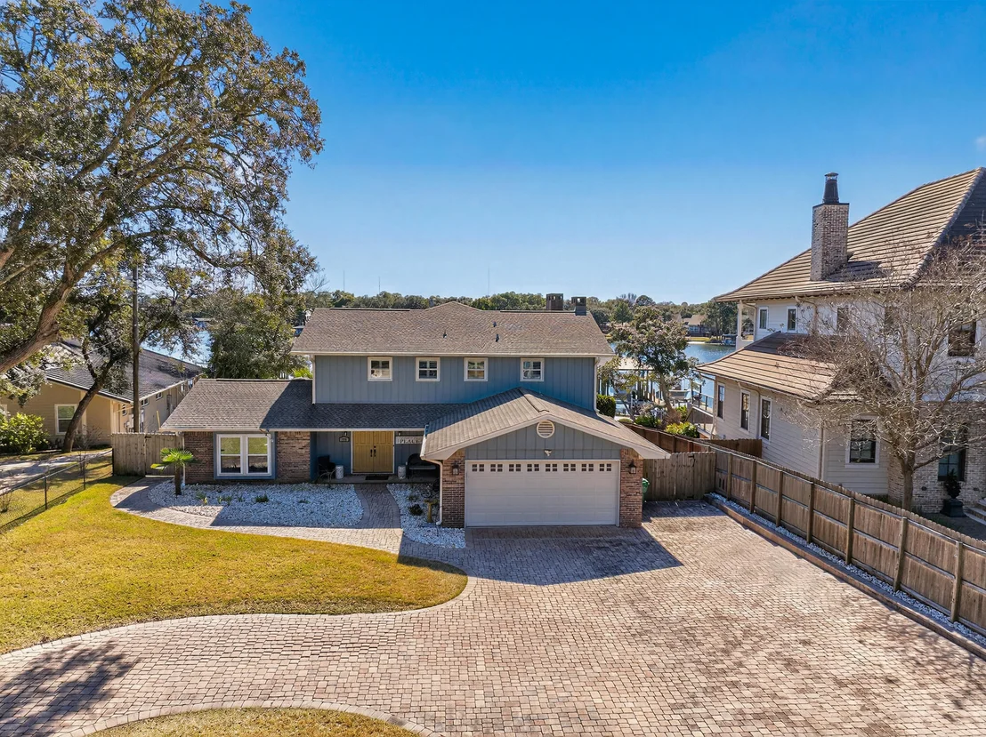 Photo of 228 Lafitte Crescent