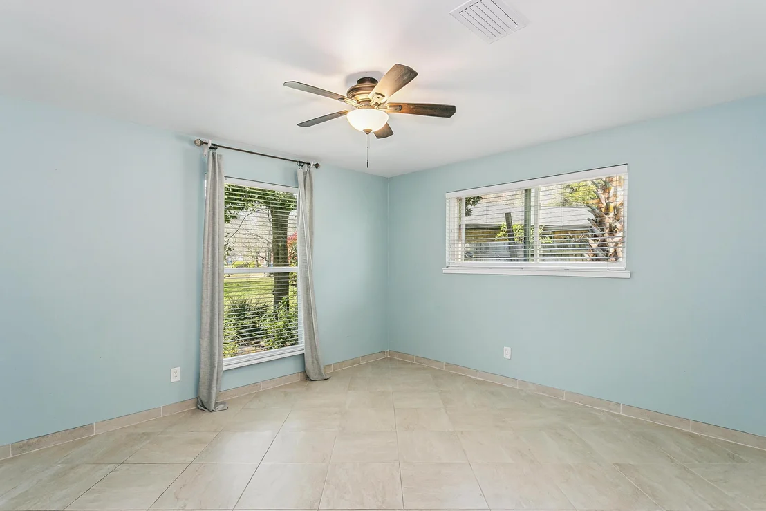Photo of 424 Dracena Way