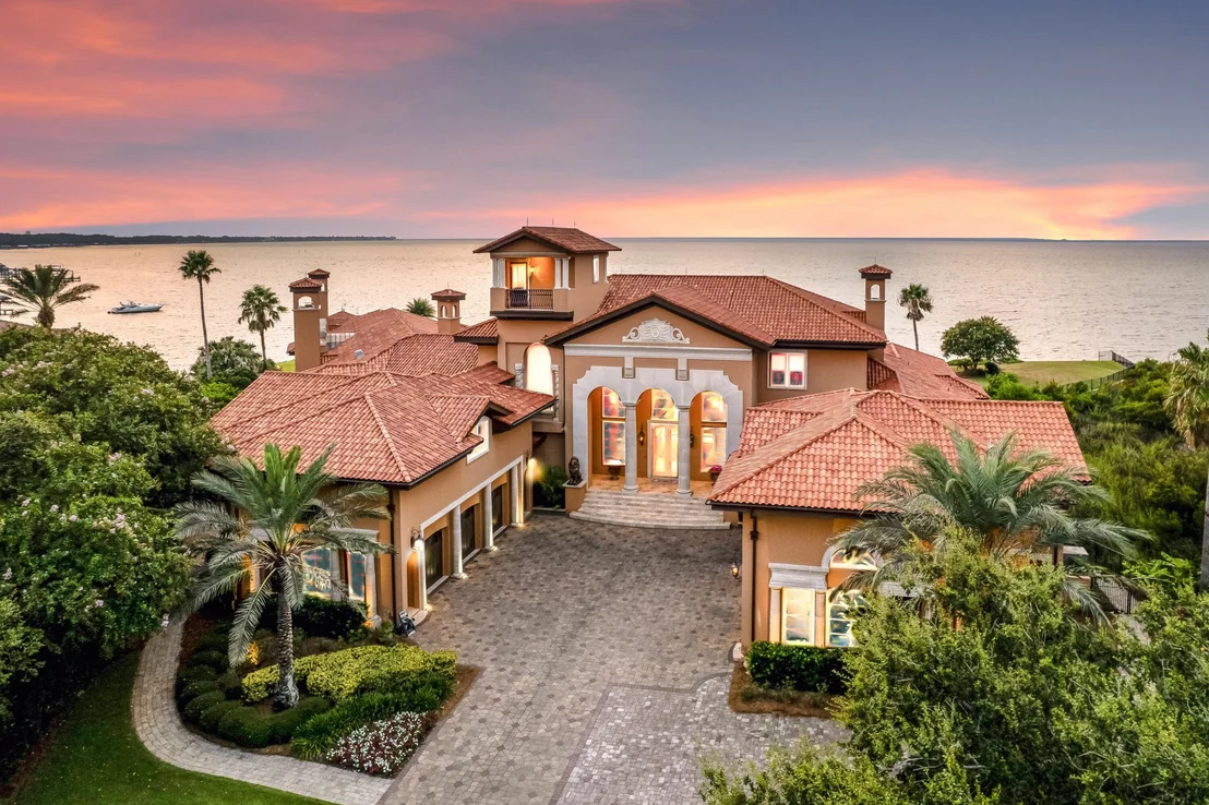 Photo of 4300 Breakwater Drive