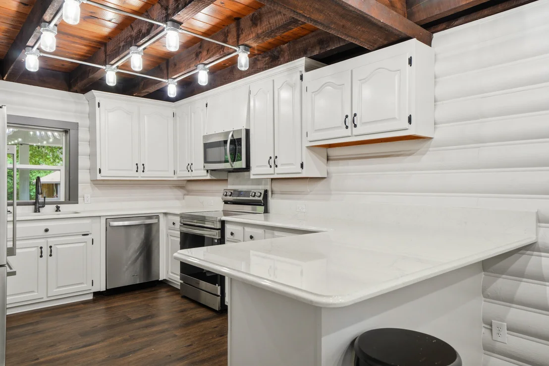 Photo of 3098 Log Cabin Lane