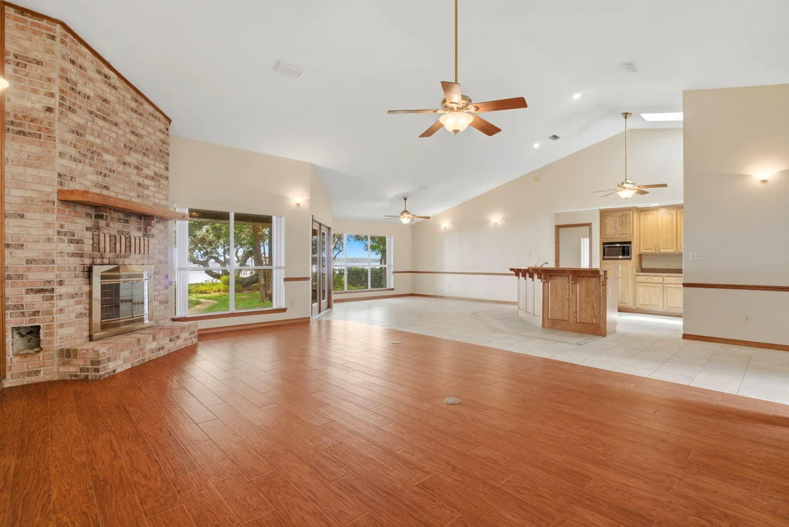 Photo of 6627 Calle De Laurel