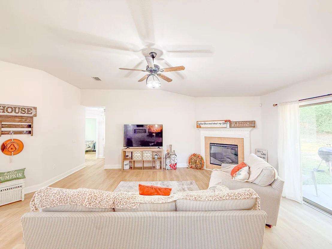 Photo of 6214 Flash Lane