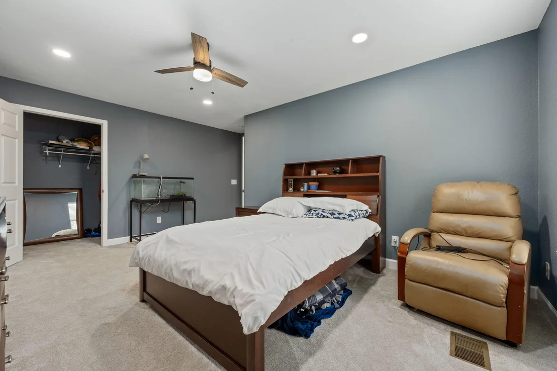 Photo of 255 Edge Avenue