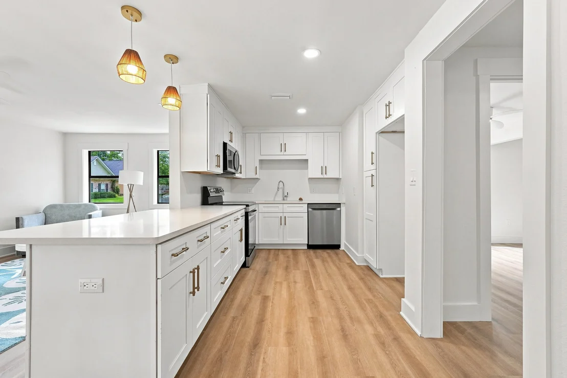 Photo of 1215 S Cedar Avenue