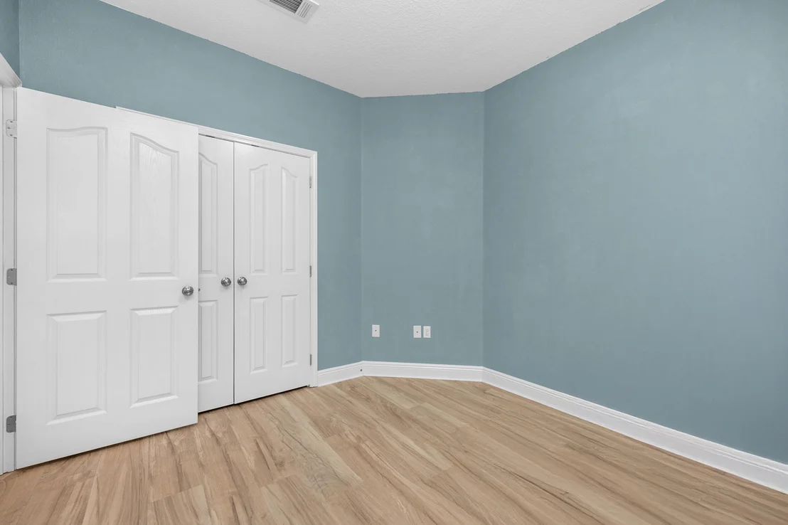 Photo of 653 Red Fern Road