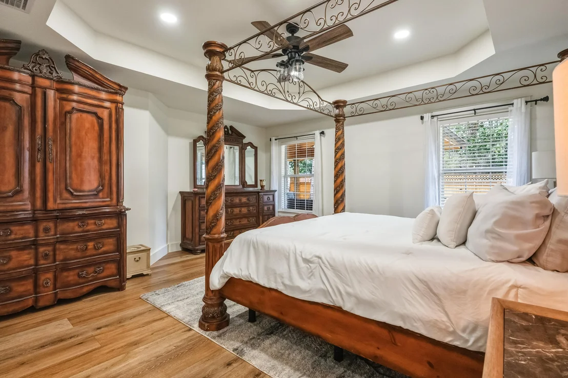 Photo of 209 Emmett Drive