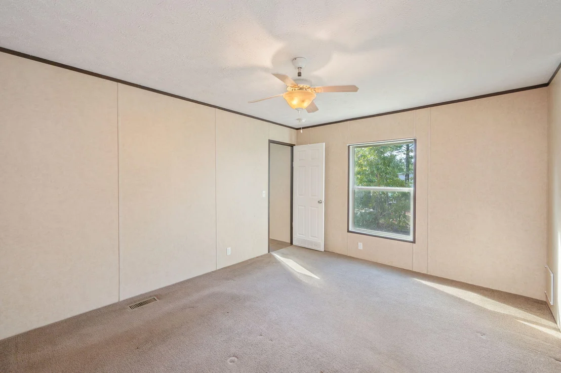 Photo of 5276 Third Avenue