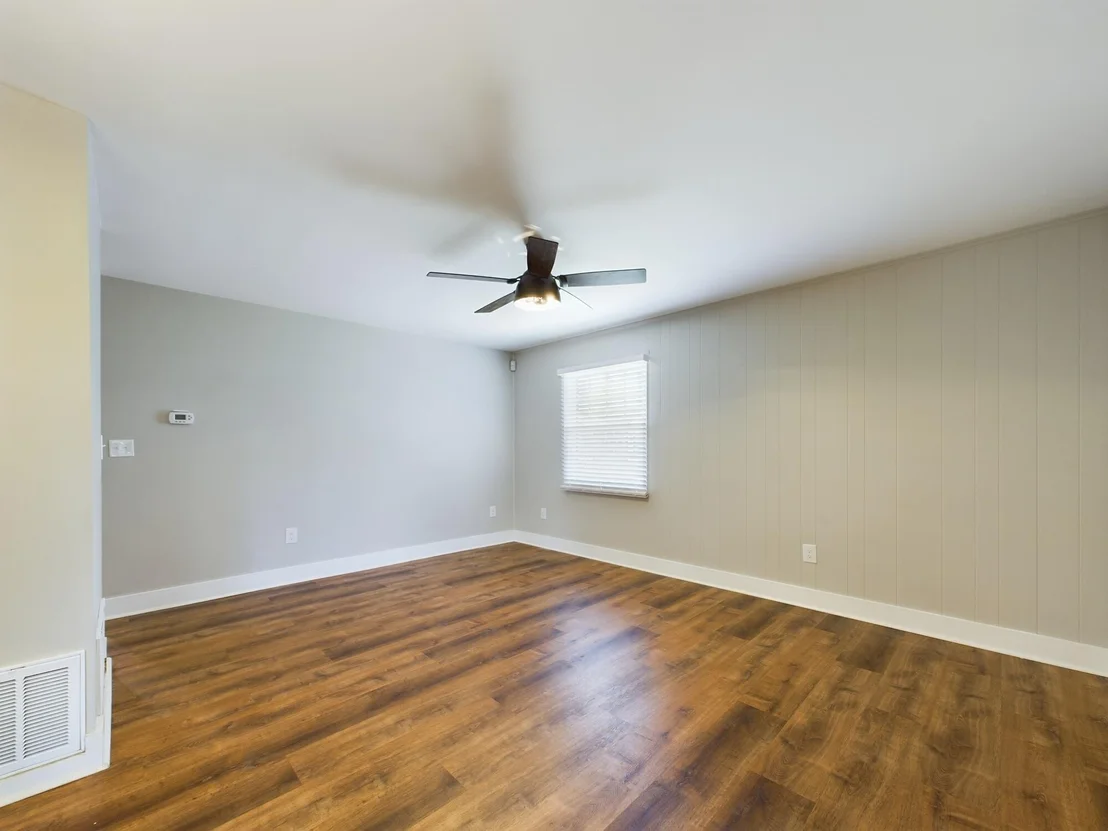 Photo of 1011 Julia Avenue
