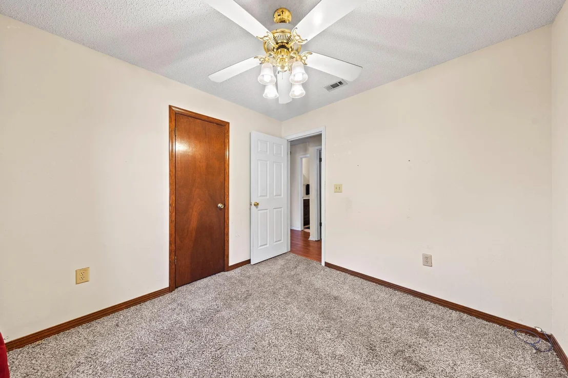 Photo of 144 Oak Terrace Drive