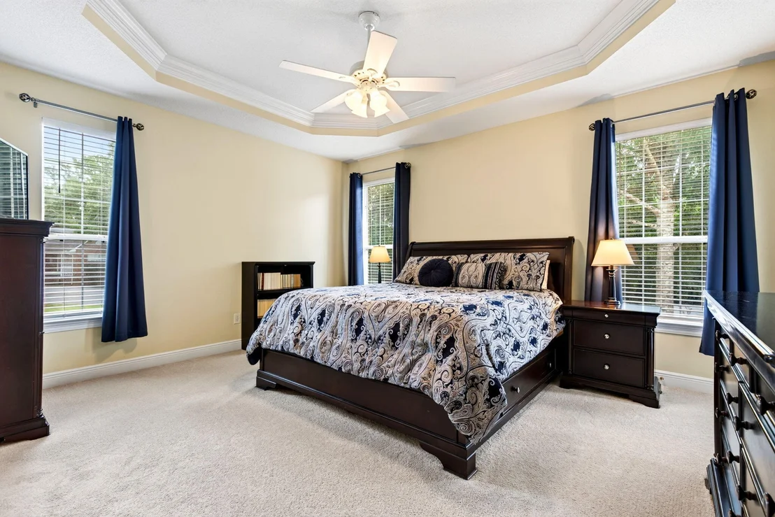 Photo of 601 W Lynn Brook