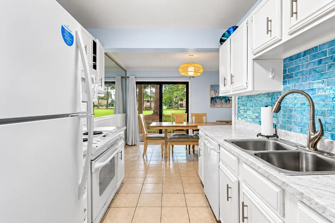 Photo of Unit UNIT33A at 373 Sunset Bay
