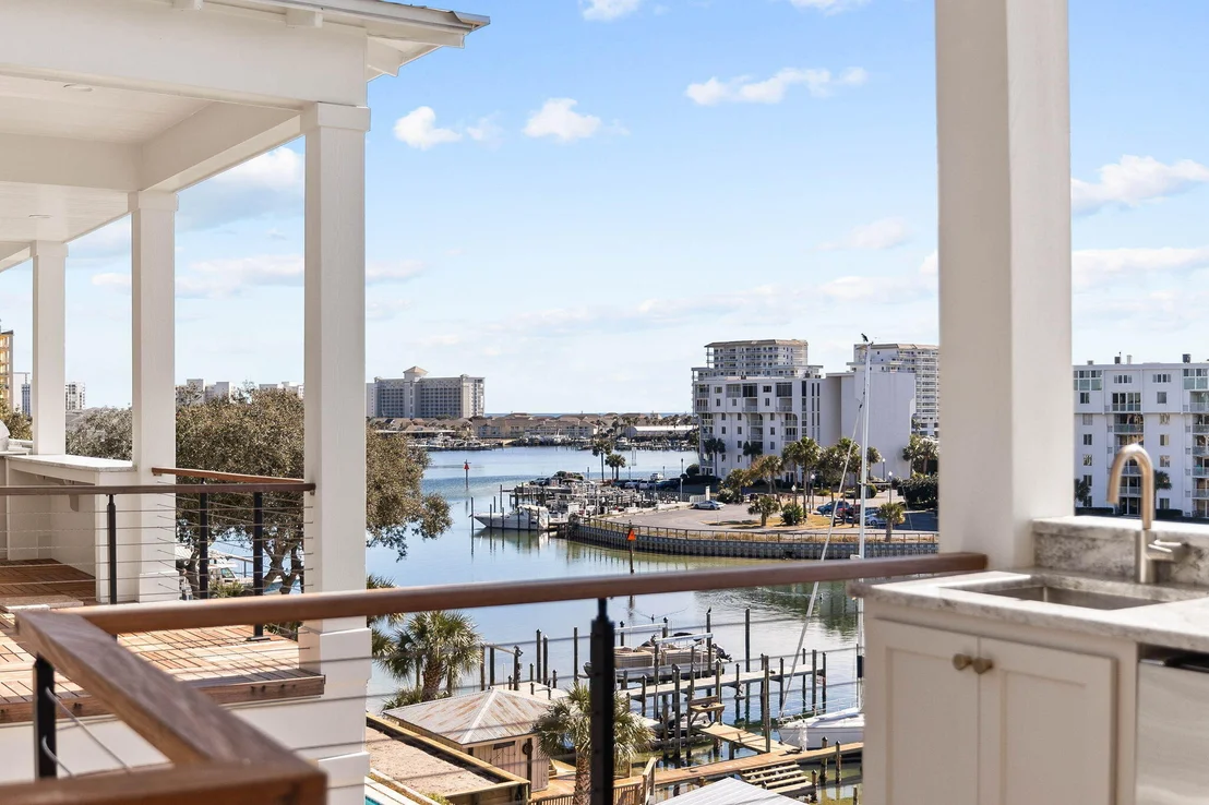 Photo of 714 Harbor Boulevard