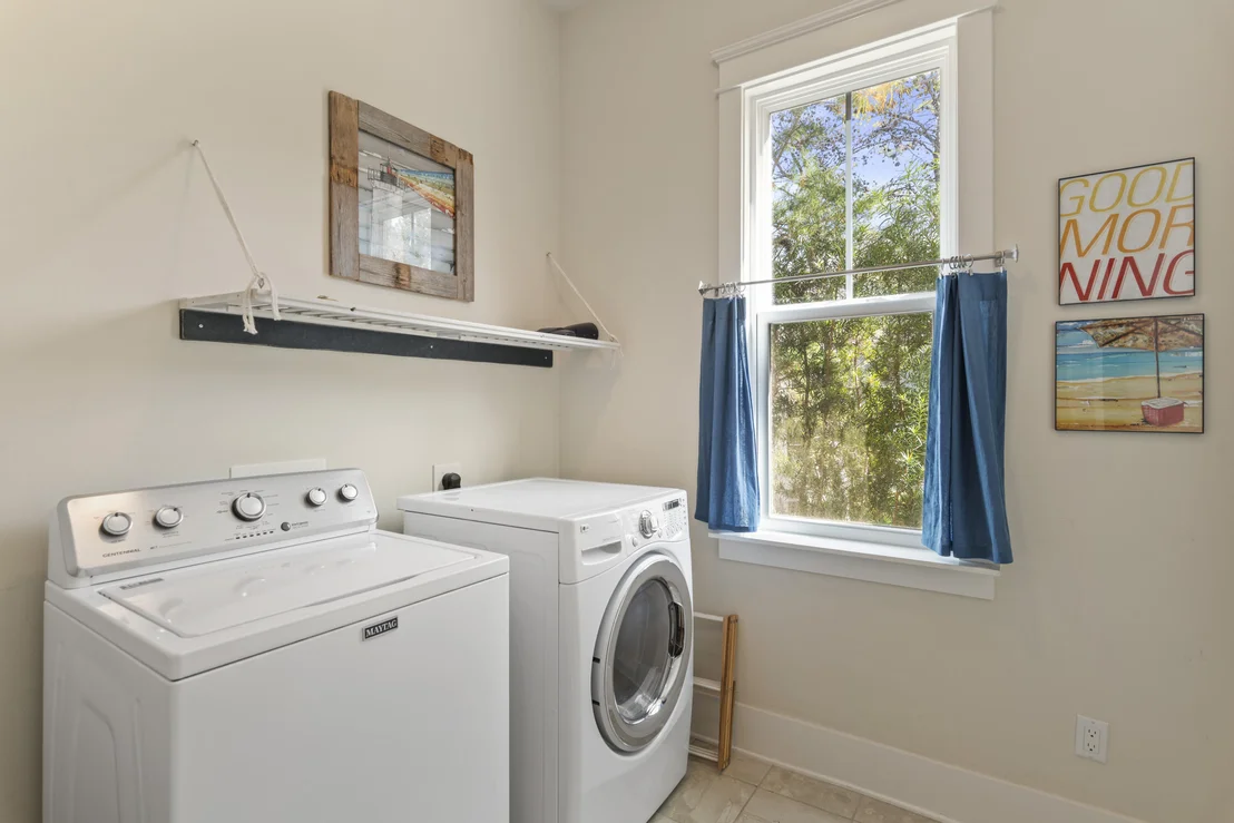 Photo of 470 Gulfview Circle