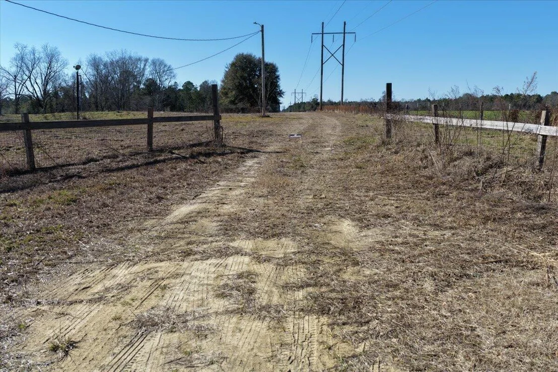 Photo of 3687 Gordon Land Road