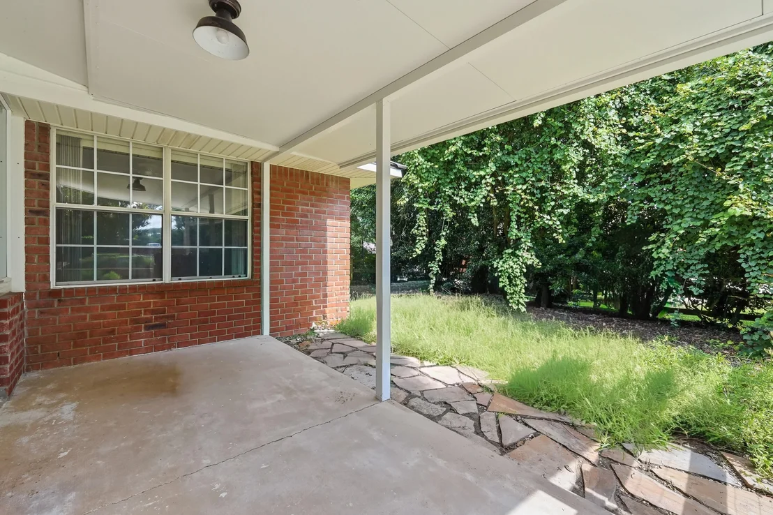 Photo of 2017 Candlewood Drive