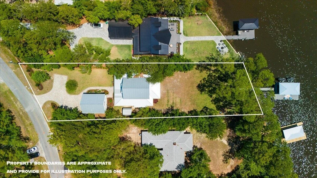Photo of 103 W Bayou Forest Drive