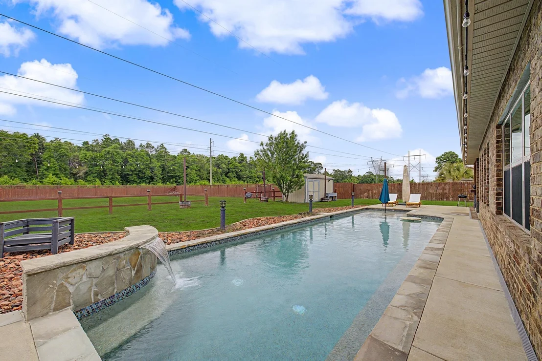 Photo of 9177 Iron Gate Boulevard