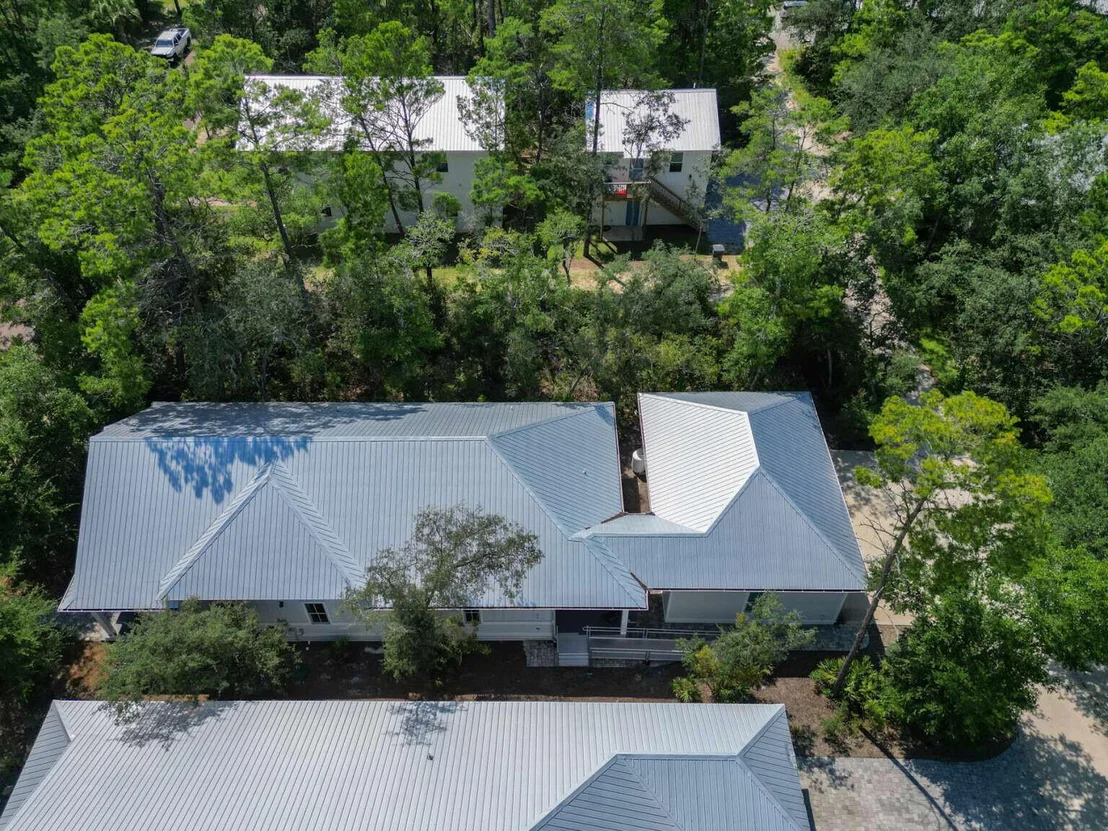 Photo of 117 Devlieg Avenue
