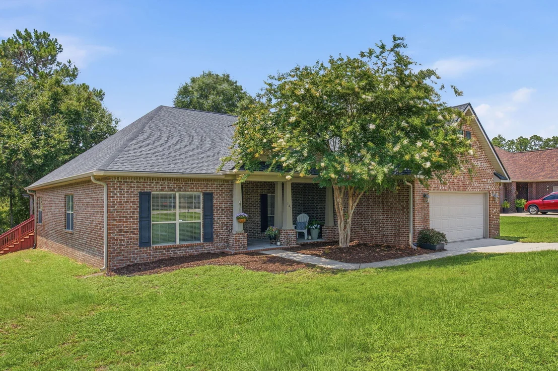Photo of 143 Crab Apple Avenue